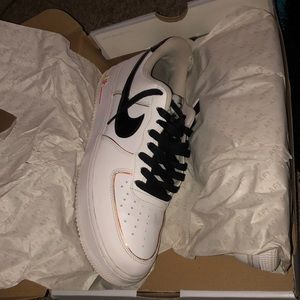 Men Size 9.5 Air force 1s AF1